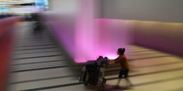 U.S. mandates more foreign travelers to pay $15,000 visa bond deposits