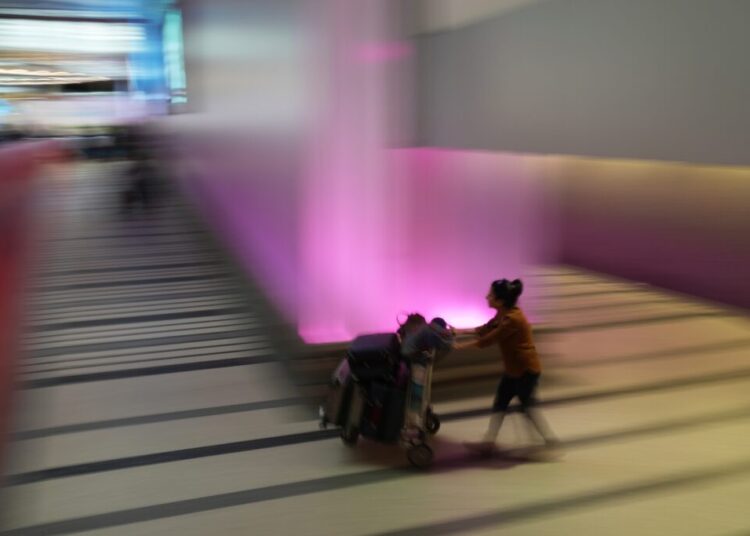 U.S. mandates more foreign travelers to pay $15,000 visa bond deposits