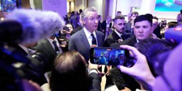 Newsom says he was blocked from entering USA House at Davos