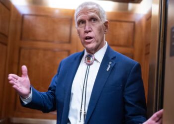 Liberated GOP Senator Loses It at ‘Stupid’ Stephen Miller