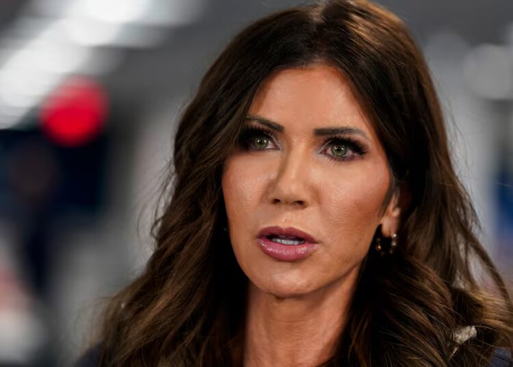 ICE Giving Companies Billion-Dollar Contracts to Track Immigrants