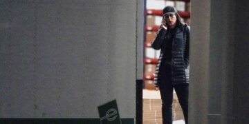 Tulsi Gabbard’s appearance at Fulton County FBI raid raises questions