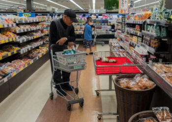 Record Debt in the World’s Richest Nations Threatens Global Growth