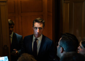 Senate blocks Venezuela war powers bill after Vance breaks deadlock