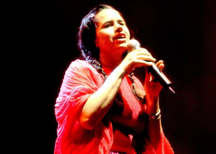 5 Songs From the 1990s That Are So Good, You Never Even Realized They Were Covers