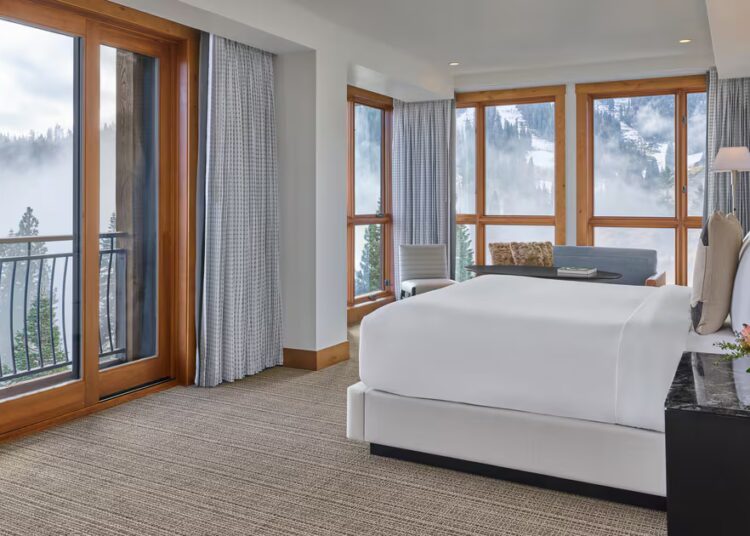 Scouted: Here’s How to Make Your Bed Feel Like the Ritz-Carlton, According to the Hotel’s Own Sleep Experts