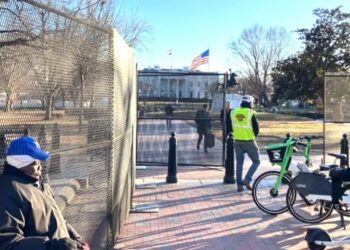 Trump Quietly Fences Off Public From New D.C. Renovation Project