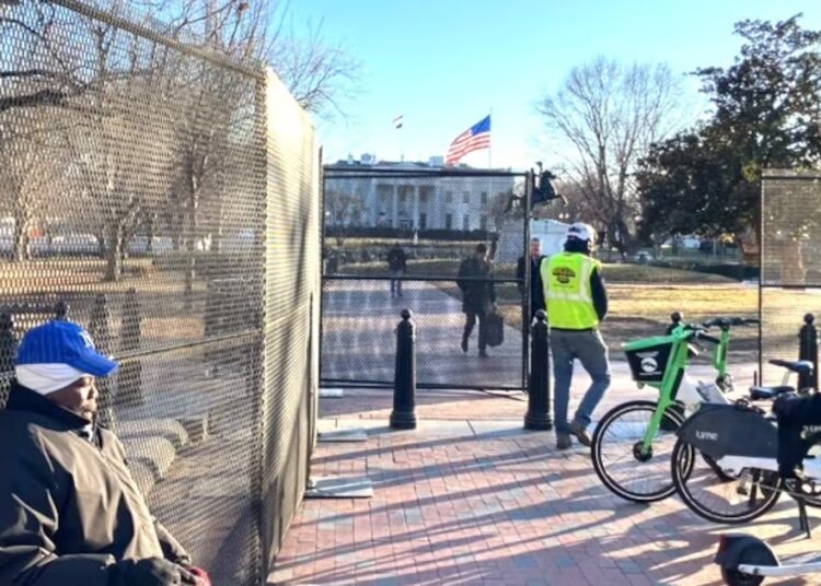 Trump Quietly Fences Off Public From New D.C. Renovation Project