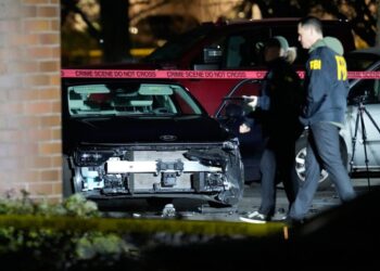 Oregon officials launch probe after Border Patrol agents shoot 2 in Portland