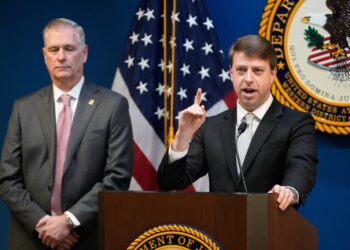 FBI says undercover operation thwarted ISIS-inspired terror attack