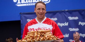 Hot Dog Chain Sends MAGA Into Total Meltdown