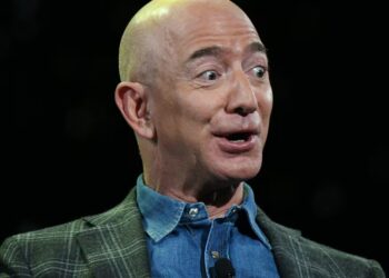 Washington Post Reporters Torch Jeff Bezos Over ‘Nauseating’ Move