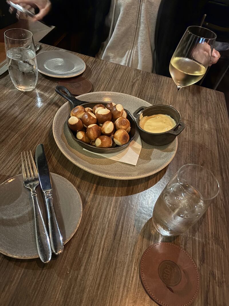 Ojai Valley Inn Jimmy's Pub Review