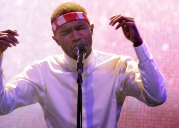 Frank Ocean Explains How He Went From Working at Subway to Writing for Artists Like Justin Bieber