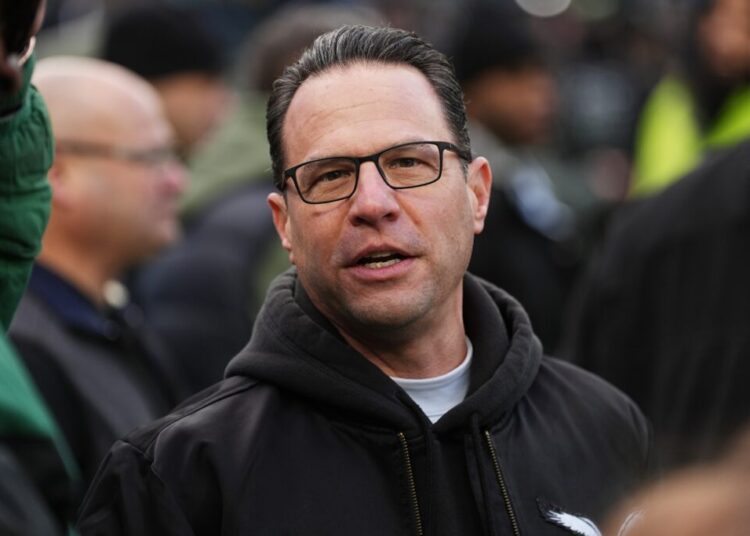 Gov. Shapiro, a top 2028 contender, recounts chat with Trump, beef with Harris in new book