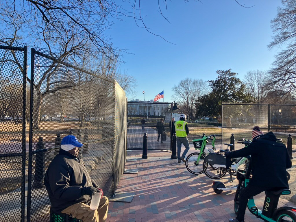 White House fences off park as Trump begins new building project