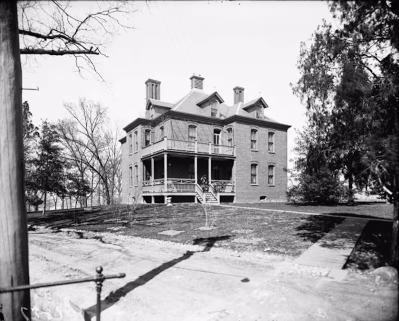 Historic photo of the Borroughs Cottage.
