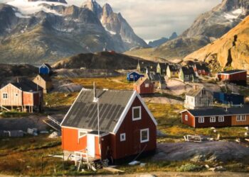 Americans have been quietly plundering Greenland for over 100 years, since a Navy officer chipped fragments off the Cape York iron meteorite