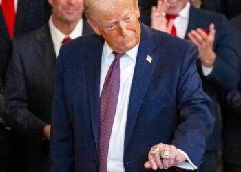 ‘De-dollarization’ is dead: Investors discount Trump’s dramas as they pile into U.S. assets