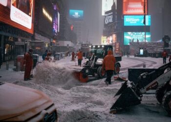 Severe U.S. Blizzards Close 250 Theaters in 30 States, Comscore Says