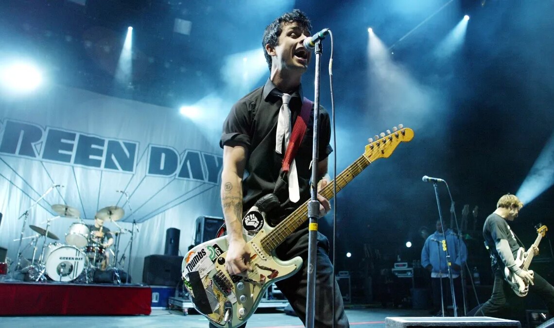 From Fighting Fish to Motorbikes: A Look Into Green Day’s Tour Bus Caravan Circa 2002
