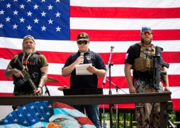 Right-Wing Gun Enthusiasts and Extremists Are Working Overtime to Justify Alex Pretti’s Killing