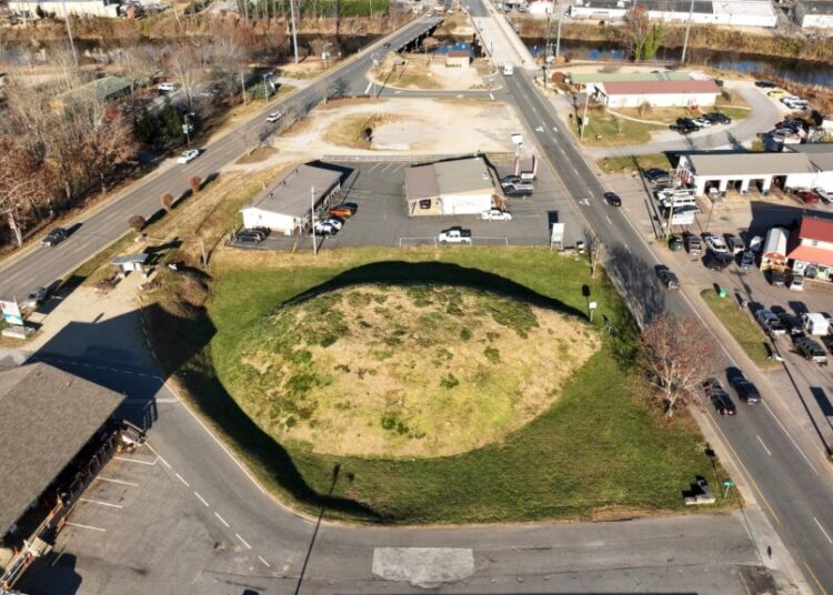 Sacred land returned to North Carolina Cherokee Indians after 200 years