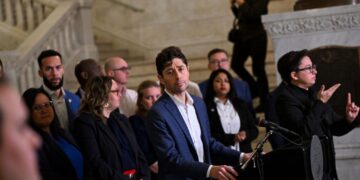 After ICE shooting, Minneapolis mayor emerges with blunt rebuke of Trump