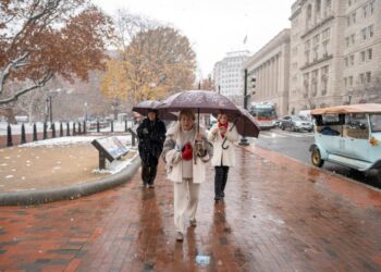 It was a midwinter day, of snowflakes, chill and even sunshine