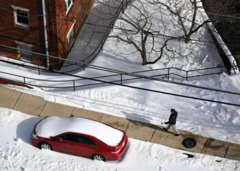D.C. region continues slow cleanup after winter storm
