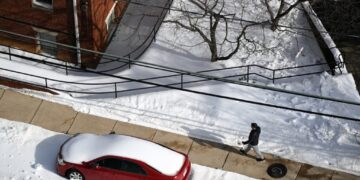 D.C. region continues slow cleanup after winter storm