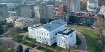 Virginia Democrats advance redistricting, 3 other proposed amendments