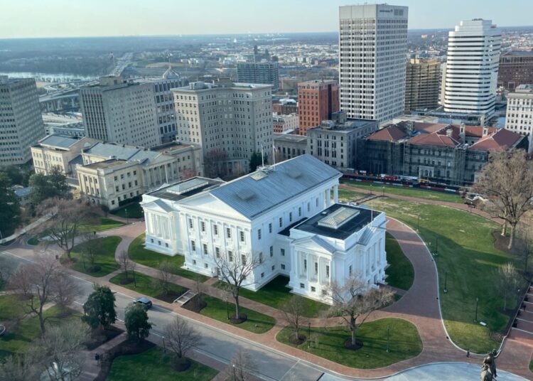 Virginia Democrats advance redistricting, 3 other proposed amendments