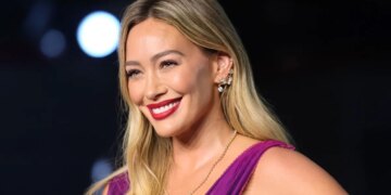 This Is What My Early 2000s Dreams Are Made Of: Hilary Duff Performs ‘Lizzie McGuire’ Classic for the First Time Ever