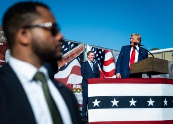 Secret Service plans unprecedented staff surge with anxious eye on 2028