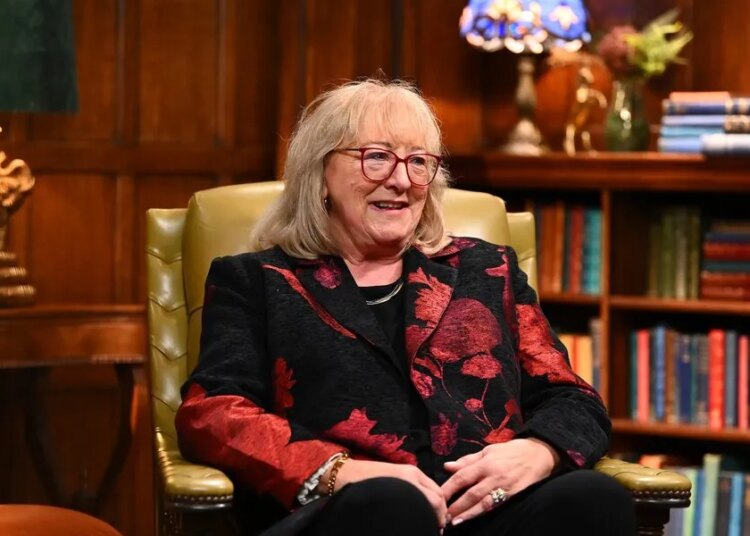 Travis and Jason Kelce React to ‘Deceitful’ Mom Donna on ‘The Traitors’