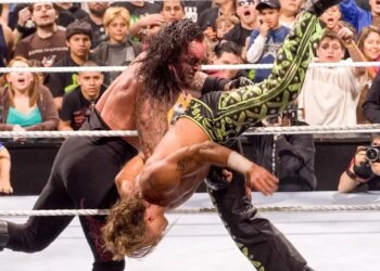 5 Awesome WWE Royal Rumble Matches You Can Watch on Netflix