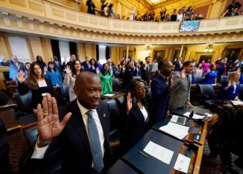 Va. Democrats flex power on redistricting as General Assembly session begins