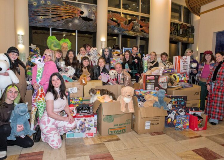 At annual ‘sexy circus,’ strippers raise money for children’s hospital