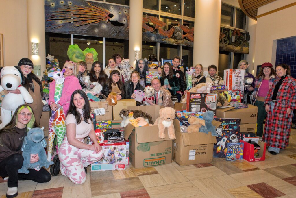 At annual ‘sexy circus,’ strippers raise money for children’s hospital