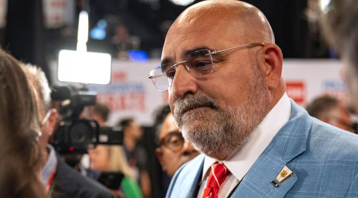 Trump’s Campaign Manager Ditches Lawsuit Against Daily Beast