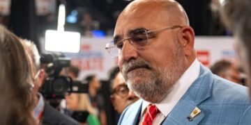 Trump’s Campaign Manager Ditches Lawsuit Against Daily Beast