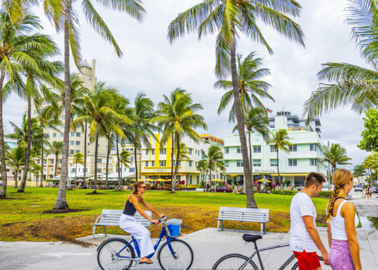 She made a Facebook comment about her mayor. Then the police arrived.