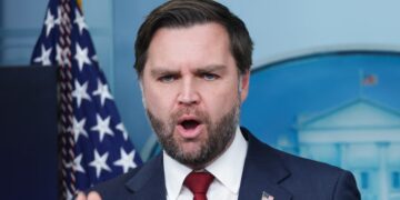 CNN Legal Guru Uses Vance’s Education to Call BS on His ICE Shooting Rant