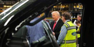Trump makes obscene gesture, mouths expletive at Detroit factory heckler