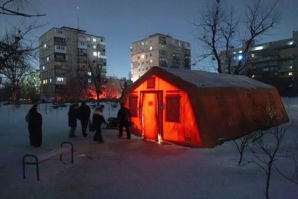 Frigid Kyiv kindles a high-tech plan to keep Russia at bay