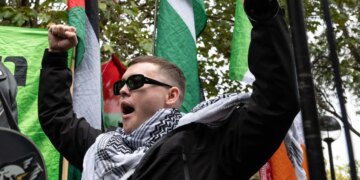 Kneecap Terror Case: Irish Rap Trio Criticizes U.K. Government Over Reserved Judgement