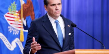 Justice Department opens civil rights investigation into Pretti shooting