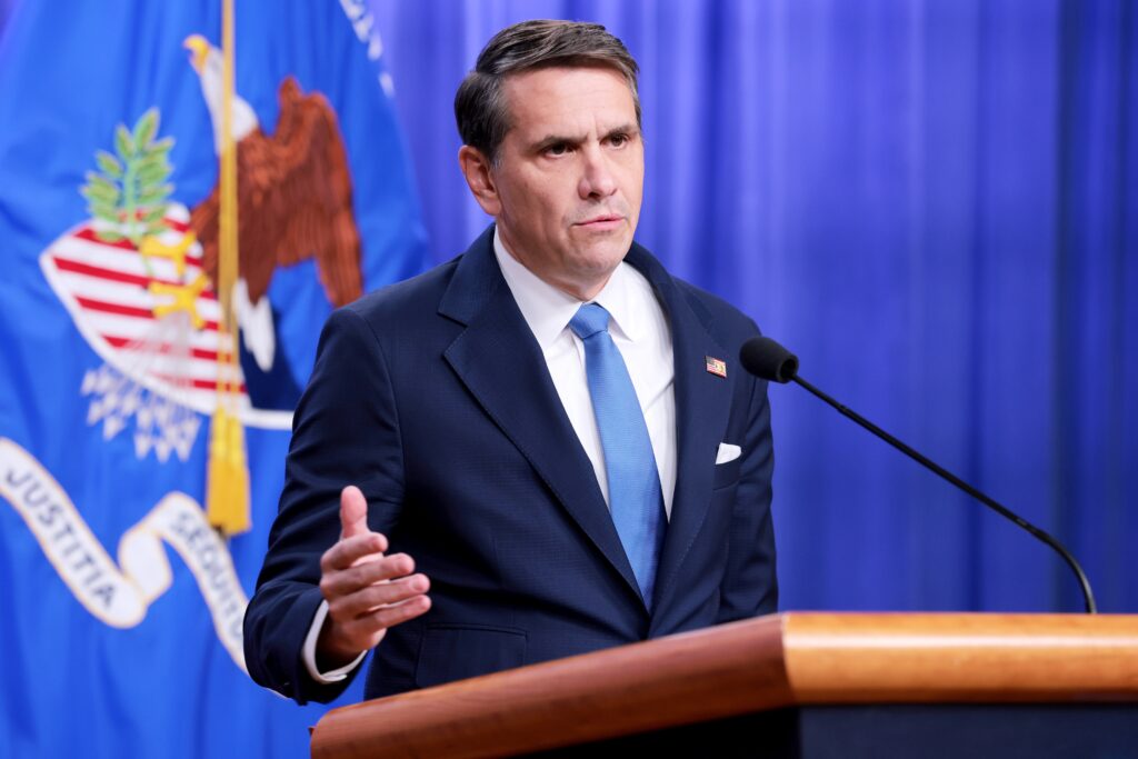 Justice Department opens civil rights investigation into Pretti shooting