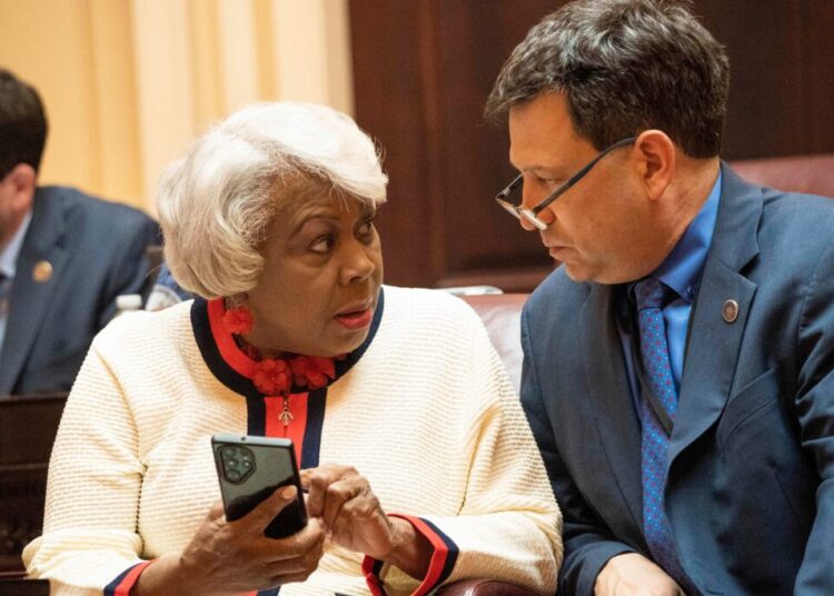 Democrats eye Virginia and Maryland to build advantage in midterm elections